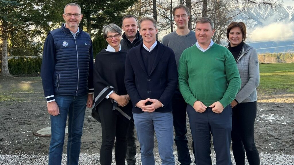 Gruppenfoto des neuen Vorstands des BÖTM Tirol
