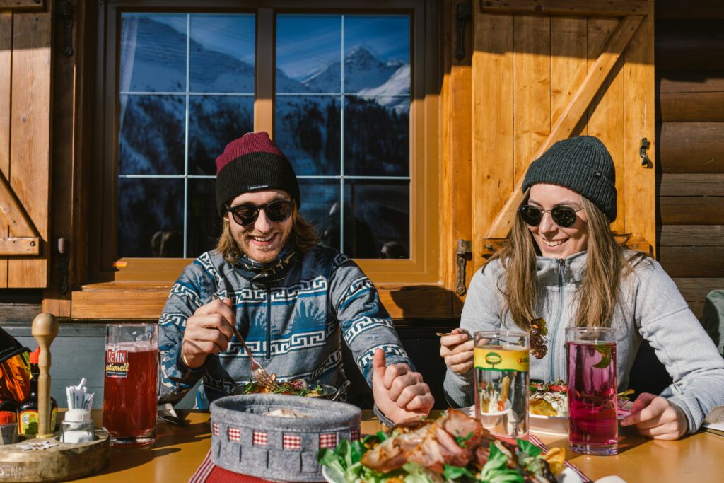 Hütteneinkehr beim Skifahren
