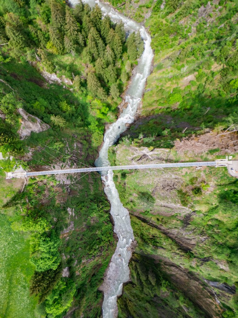 Die Iseltrail Hangebrücke in Osttirol