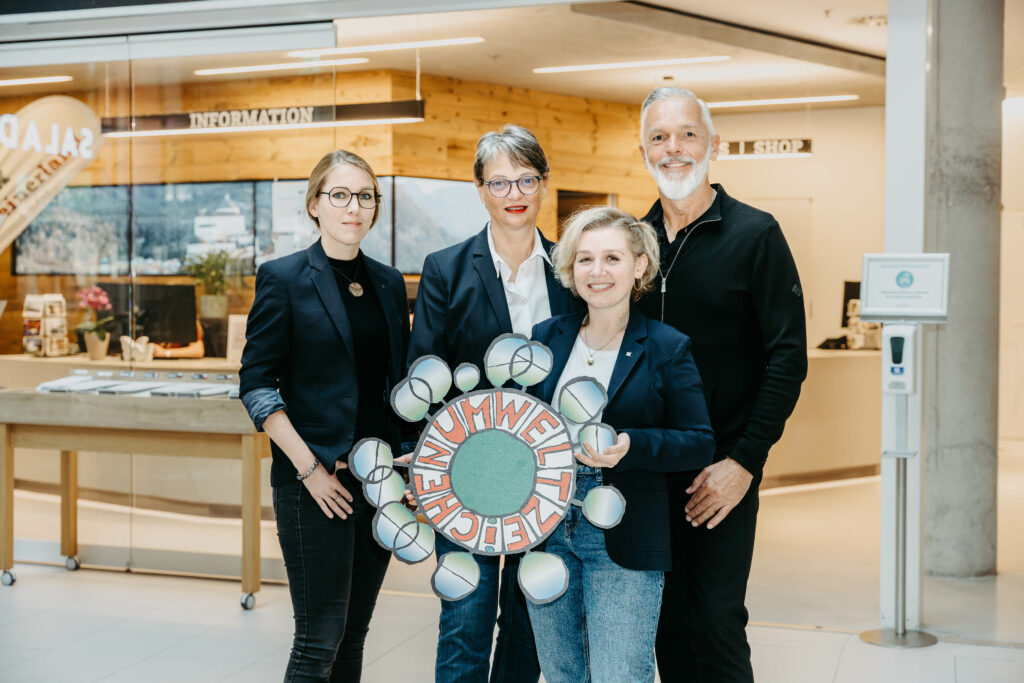 Bild zeigt Maria Reitberger, Sabine Mair, Theresa Gorbach, Georg Hörhager