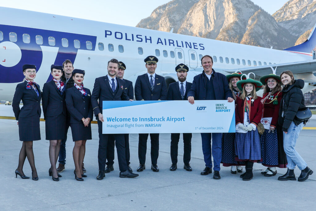 Erstlandung LOT Polish Airlines aus Warschau in Innsbruck am 1. Dezember 2024