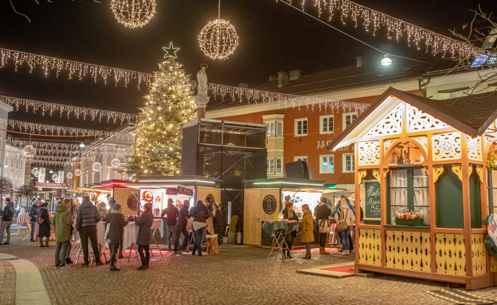 Stilvolles Ambiente beim Dreikönigsmarkt in Lienz