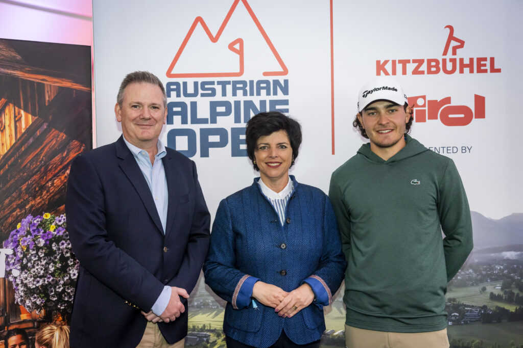 v.l. Ben Cowen (CEO der DP World Tour), Karin Seiler (Geschäftsführerin der Tirol Werbung), Maximilian Steinlechner (Tiroler Profi-Golfer)