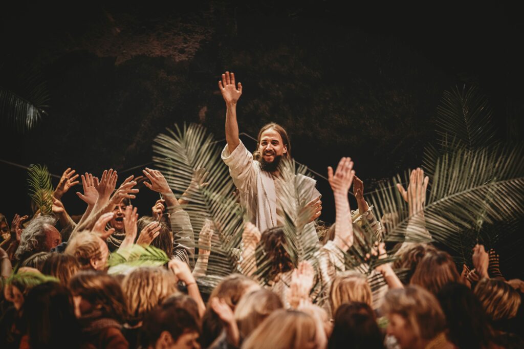 Stefan Pfisterer als Jesus-Darsteller beim Einzug nach Jerusalem.