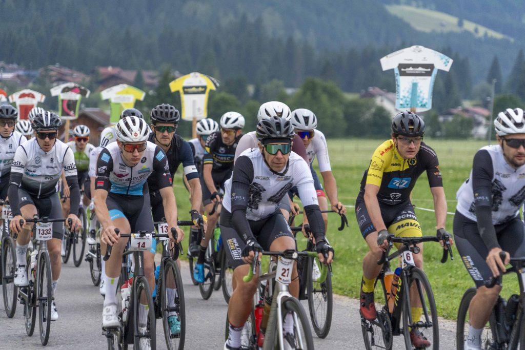 Radsportbegeisterte aus ganz Europa treffen sich im Herzen der Alpen