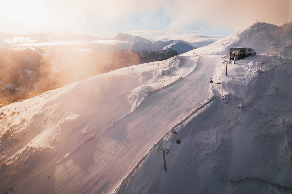 Top präparierte Abfahrten auf der Bergeralm – ausgezeichnet von Skiresort.de als Testsieger 2025 in der Kategorie "Geheimtipp: Skigebiete bis 30 km Pisten".