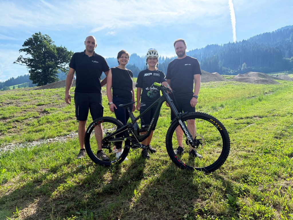 Michael Gritsch (BB St. Johann), Martina Foidl (TVB St. Johann), Steffi Grossmann, Patrick Unterberger (Sport Patrick)