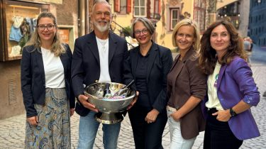 Im Bild von links: Marketingleiterin Sabine Jahns, Obmann Georg Hörhager, GF Sabine Mair (alle TVB Kufsteinerland) GF Helga Juffinger (Biometzgerei Juffinger), GF Lisa Bichler (Bierol)