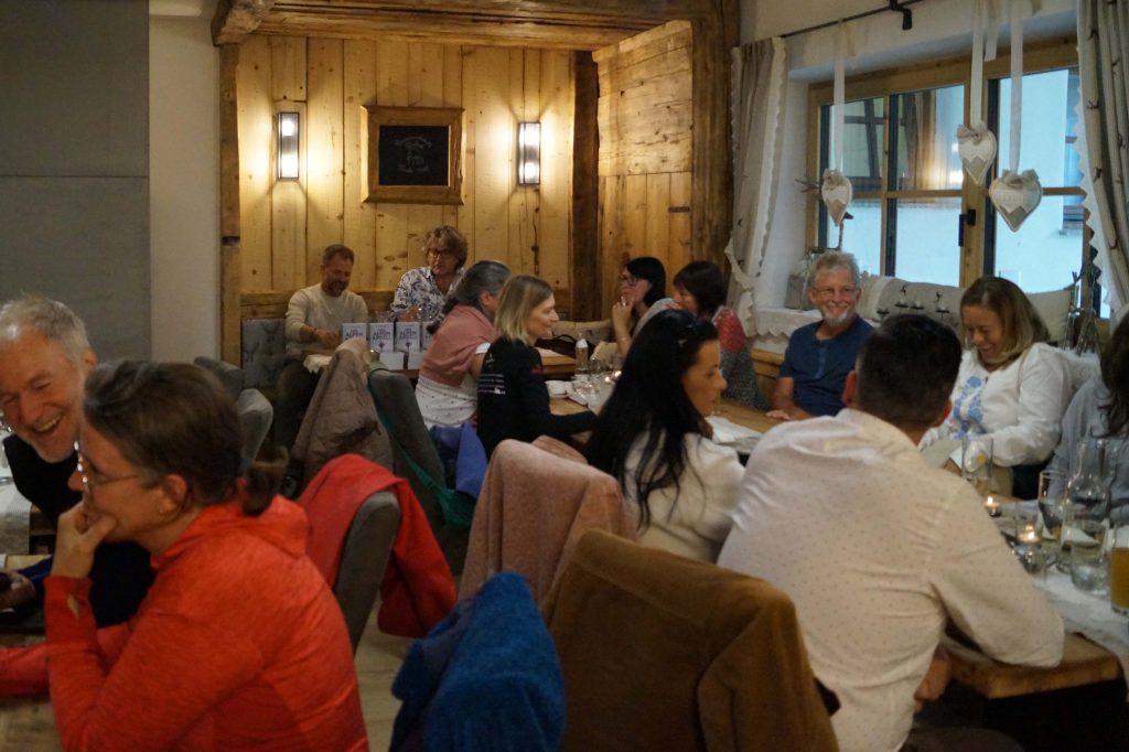 Besucher bei der Buchvorstellung und anschließenden Diskussion.