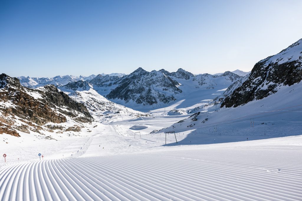 Perfekt präparierte Pisten am Pitztaler Gletscher