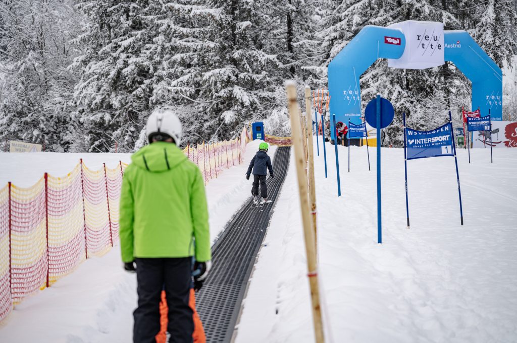 Neuer Zauberteppich im Spieli-Kinderland der Bergwelten Hahnenkamm