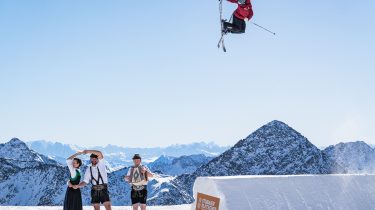 Lara Wolf beim Training zum Freeski Weltcup im Stubaital