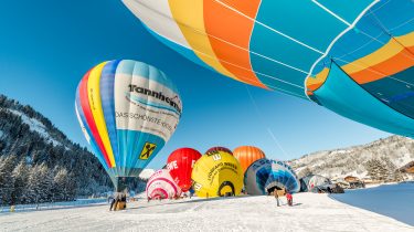 Ballonfahrten über majestätische Gipfel