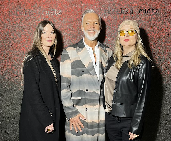 Designerin Rebecca Ruétz, TVB Obmann Georg Hörhager und TVB Marketingleiterin Sabine Jahns (v.l.n.r.)