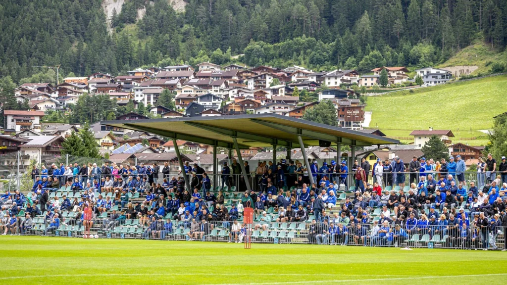 Fans Schalke 04_250710_Stubai-c-Schalke 04
