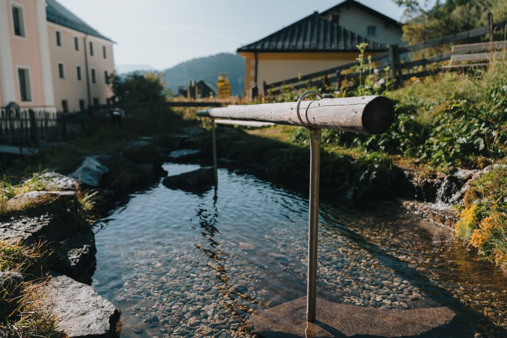 Kneippanlage bei Maria Waldrast – klares Wasser und natürliche Erholung auf 1.600 Metern.