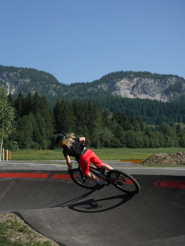 Im Funpark Grän steht ab Sommer 2026 ein Pumptrack zur Verfügung