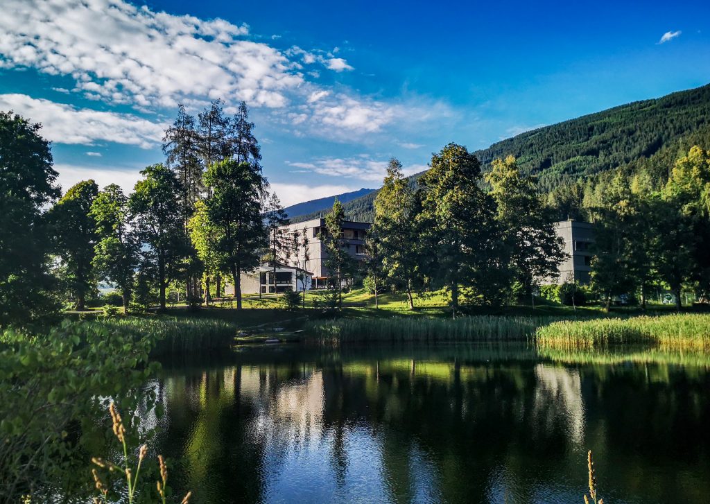 Die naturnahe Umgebung rund um das St. Michael Alpin Retreat bietet den idealen Rahmen für die Natur-Abenteuerkids