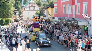 Blumencorso Kirchberg 2026 (c) TVB Kitzb&uuml;heler Alpen - Brixental, Philipp Fuchs